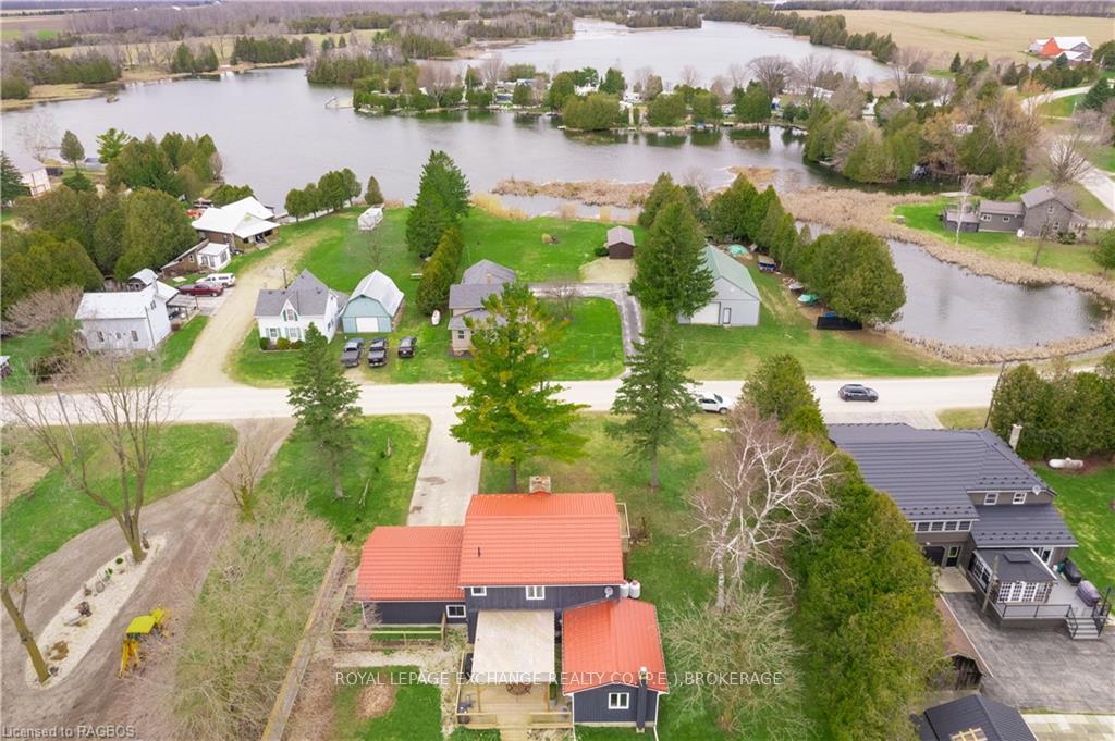 Photo 3 of 45125 Lakelet Road, Howick — HOMEH