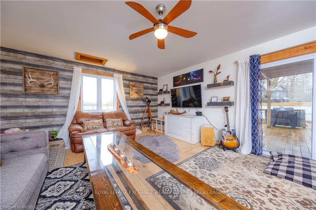 Photo 12 of 45125 Lakelet Road, Howick — HOMEH