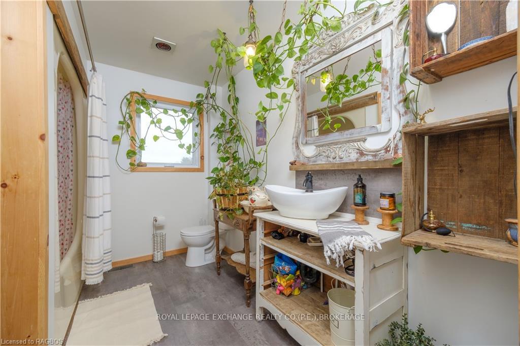 Photo 29 of 45125 Lakelet Road, Howick — HOMEH