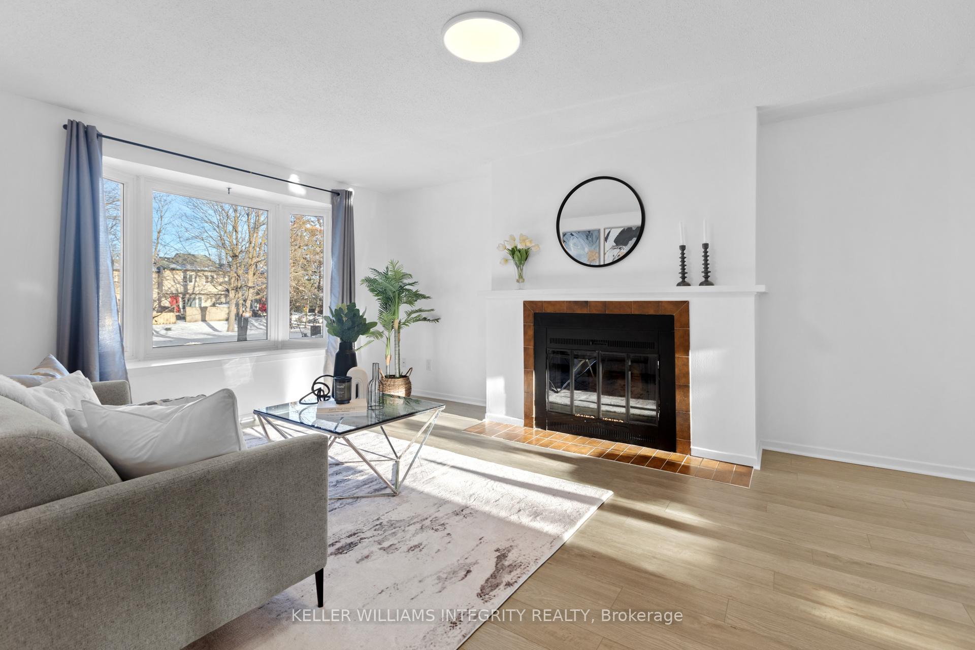 Photo 4 of 20 Gillespie Crescent, Ottawa, Hunt Club Woods — HOMEH