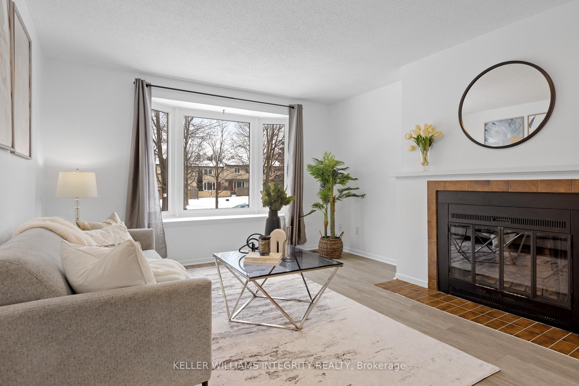 Photo 6 of 20 Gillespie Crescent, Ottawa, Hunt Club Woods — HOMEH