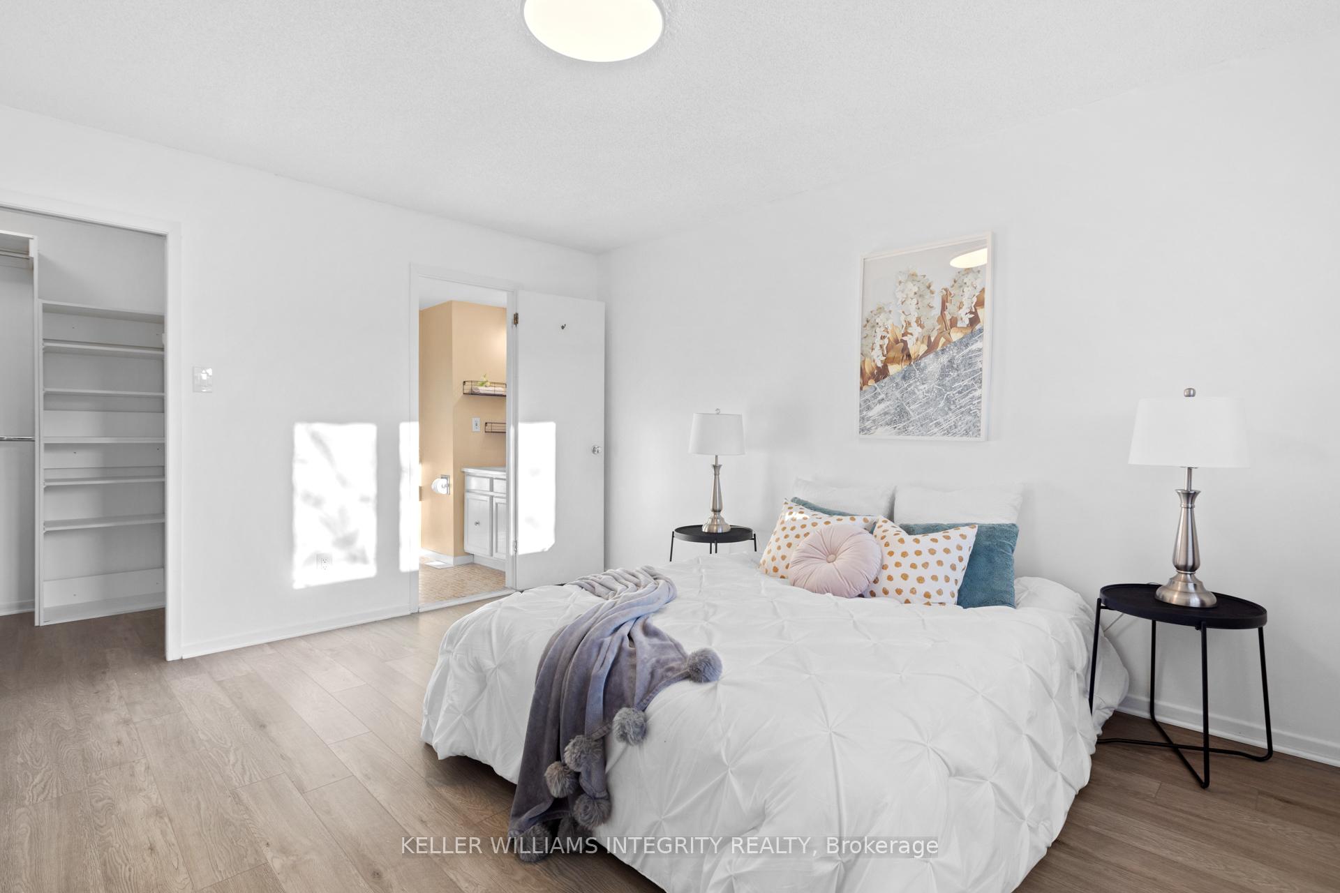 Photo 17 of 20 Gillespie Crescent, Ottawa, Hunt Club Woods — HOMEH