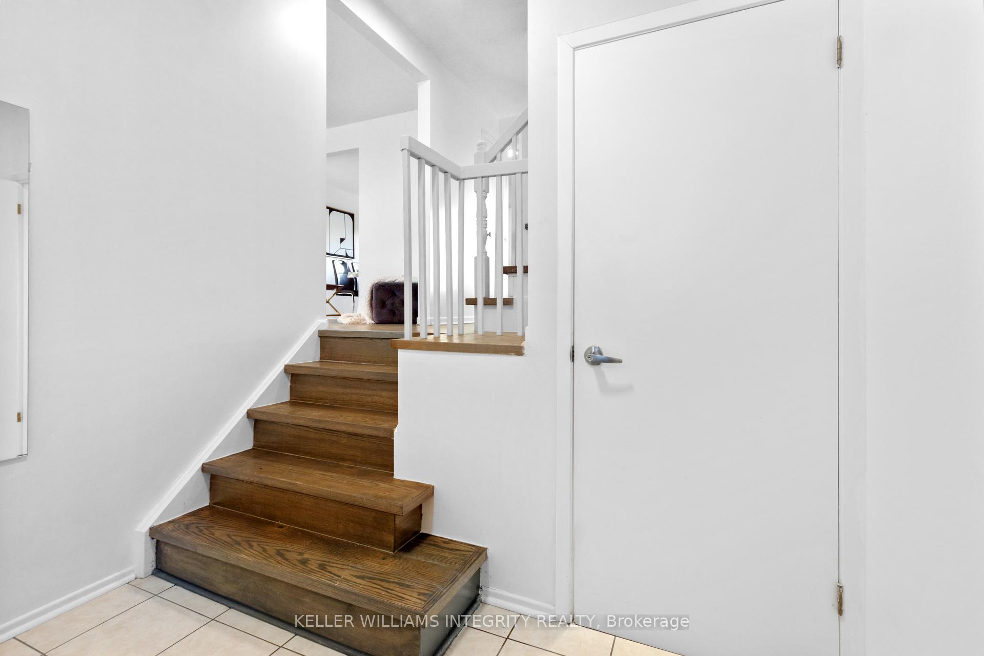 Photo 32 of 20 Gillespie Crescent, Ottawa, Hunt Club Woods — HOMEH