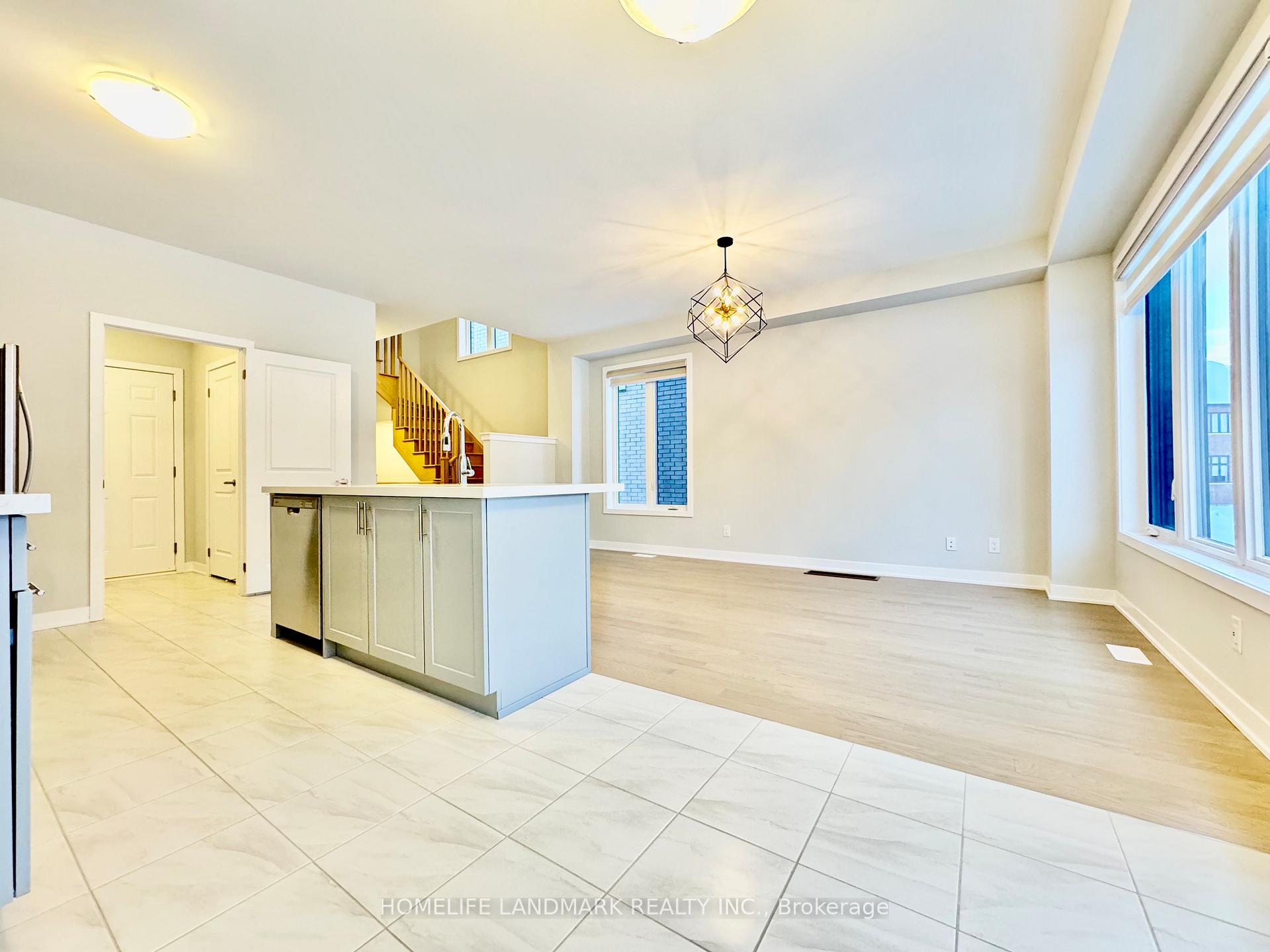 Photo 8 of 12 Harvey Bunker Crescent, Markham, Angus Glen — HOMEH