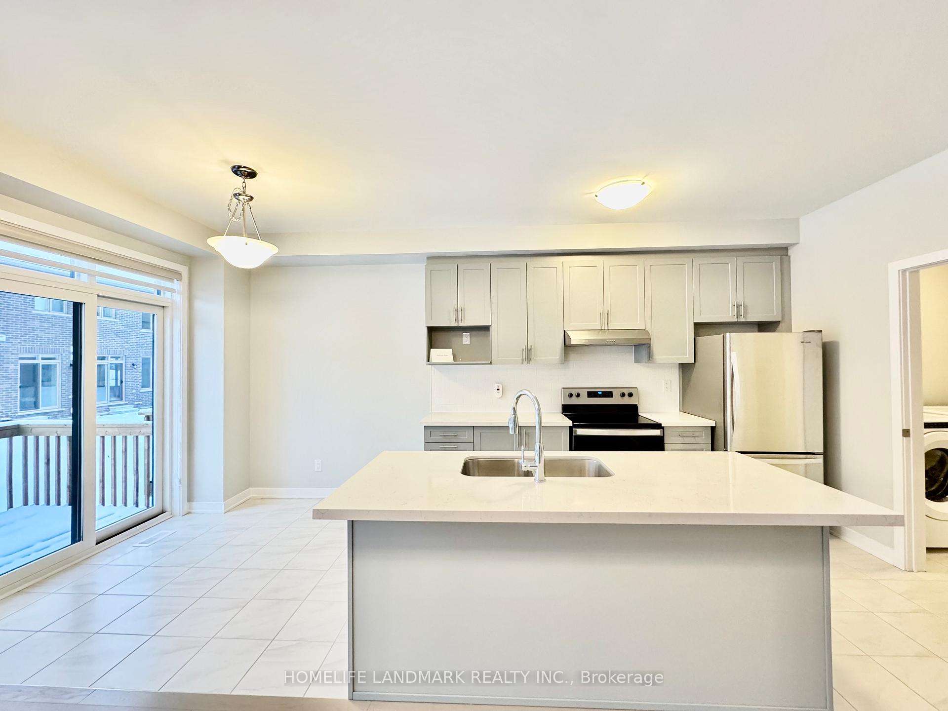 Photo 10 of 12 Harvey Bunker Crescent, Markham, Angus Glen — HOMEH