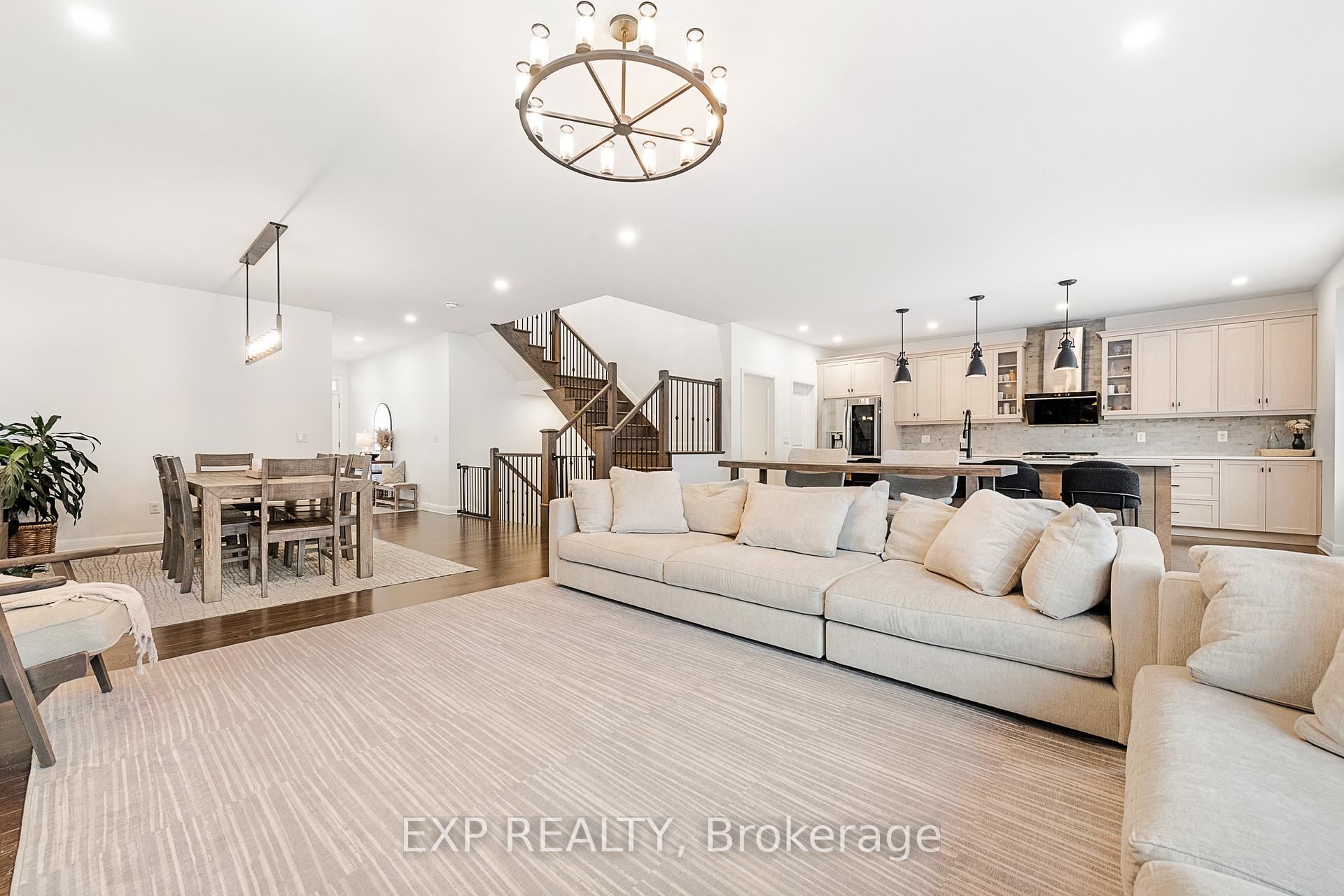 Photo 8 of 204 Avro Circle, Ottawa, CFB Rockcliffe and Area — HOMEH