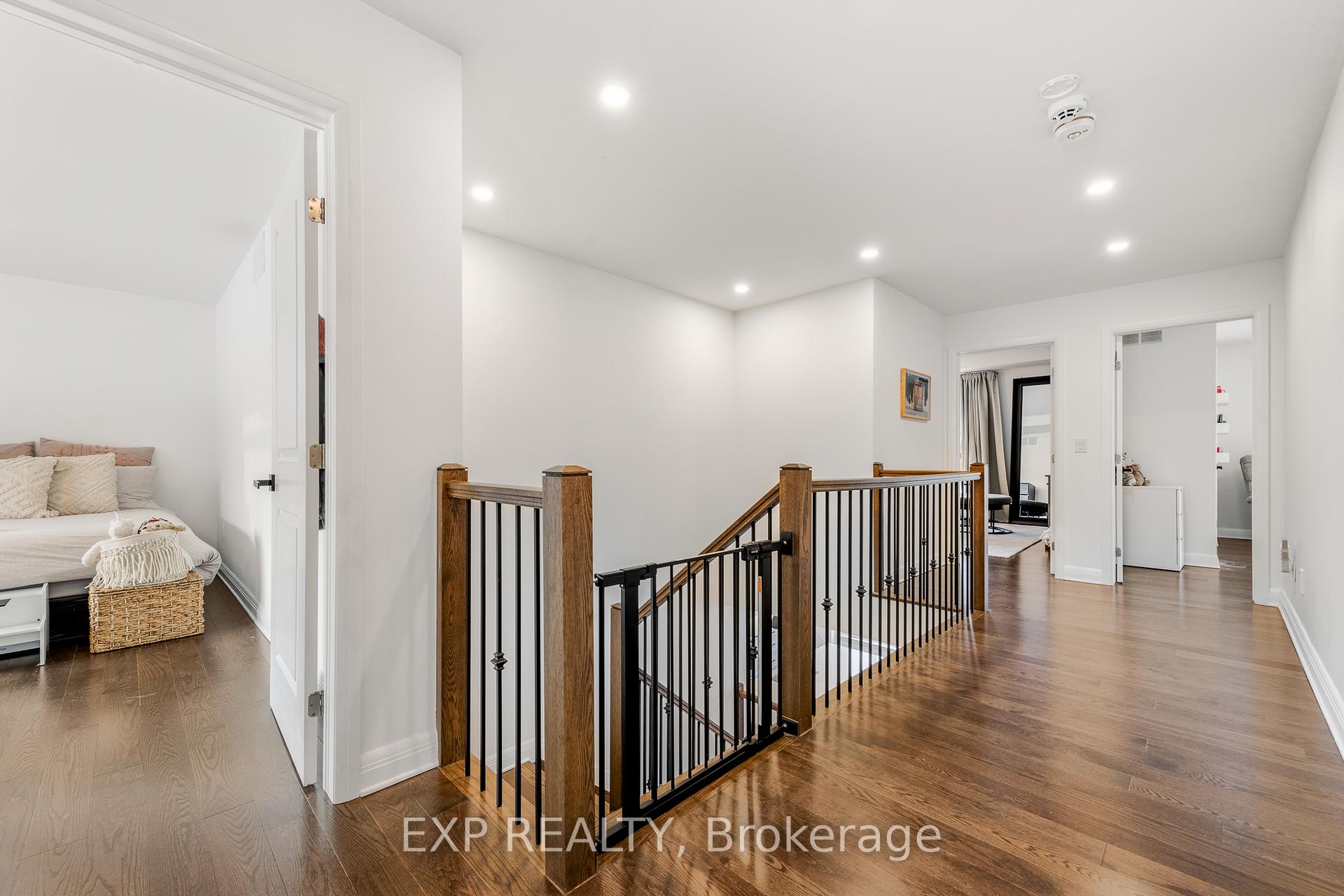 Photo 13 of 204 Avro Circle, Ottawa, CFB Rockcliffe and Area — HOMEH