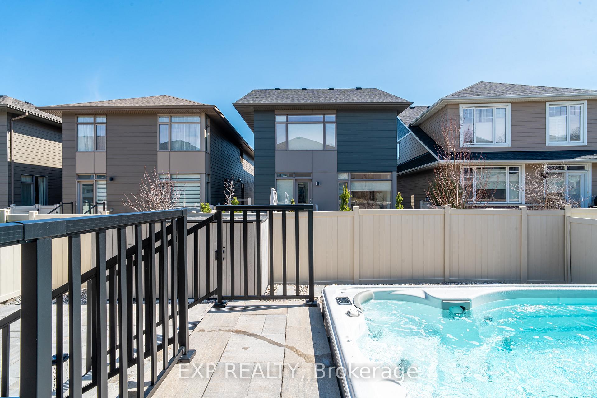 Photo 35 of 204 Avro Circle, Ottawa, CFB Rockcliffe and Area — HOMEH