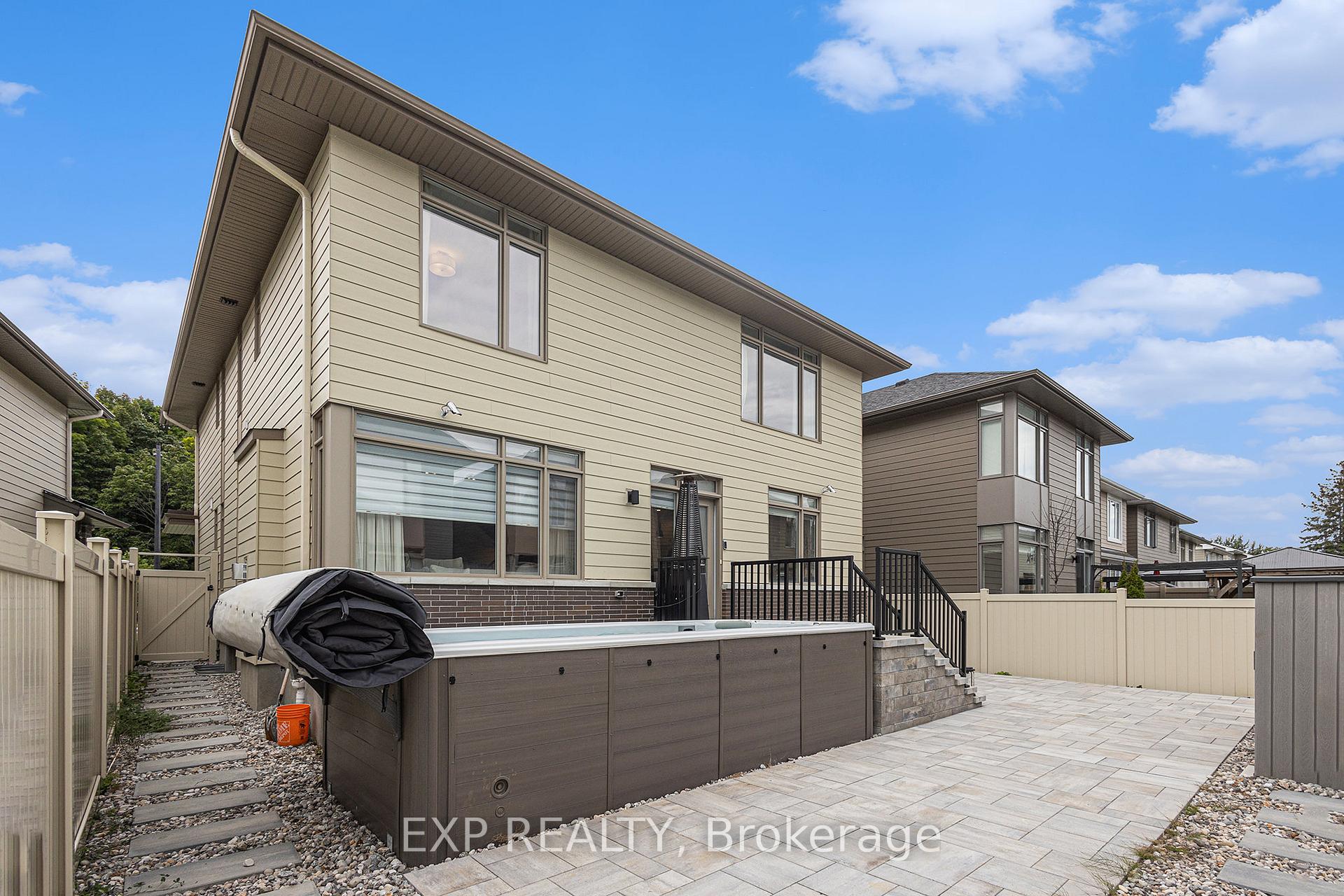 Photo 40 of 204 Avro Circle, Ottawa, CFB Rockcliffe and Area — HOMEH