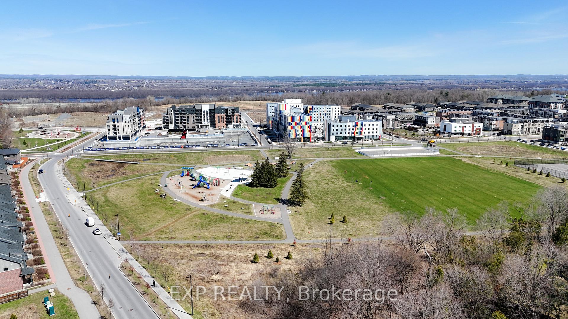 Photo 45 of 204 Avro Circle, Ottawa, CFB Rockcliffe and Area — HOMEH