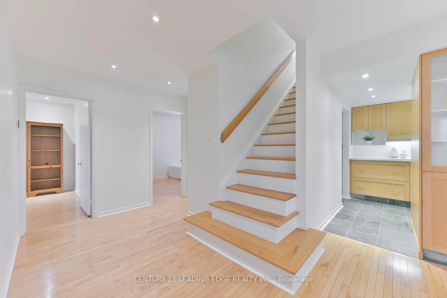 Photo 14 of 188 Krieghoff Avenue, Markham, Unionville — HOMEH
