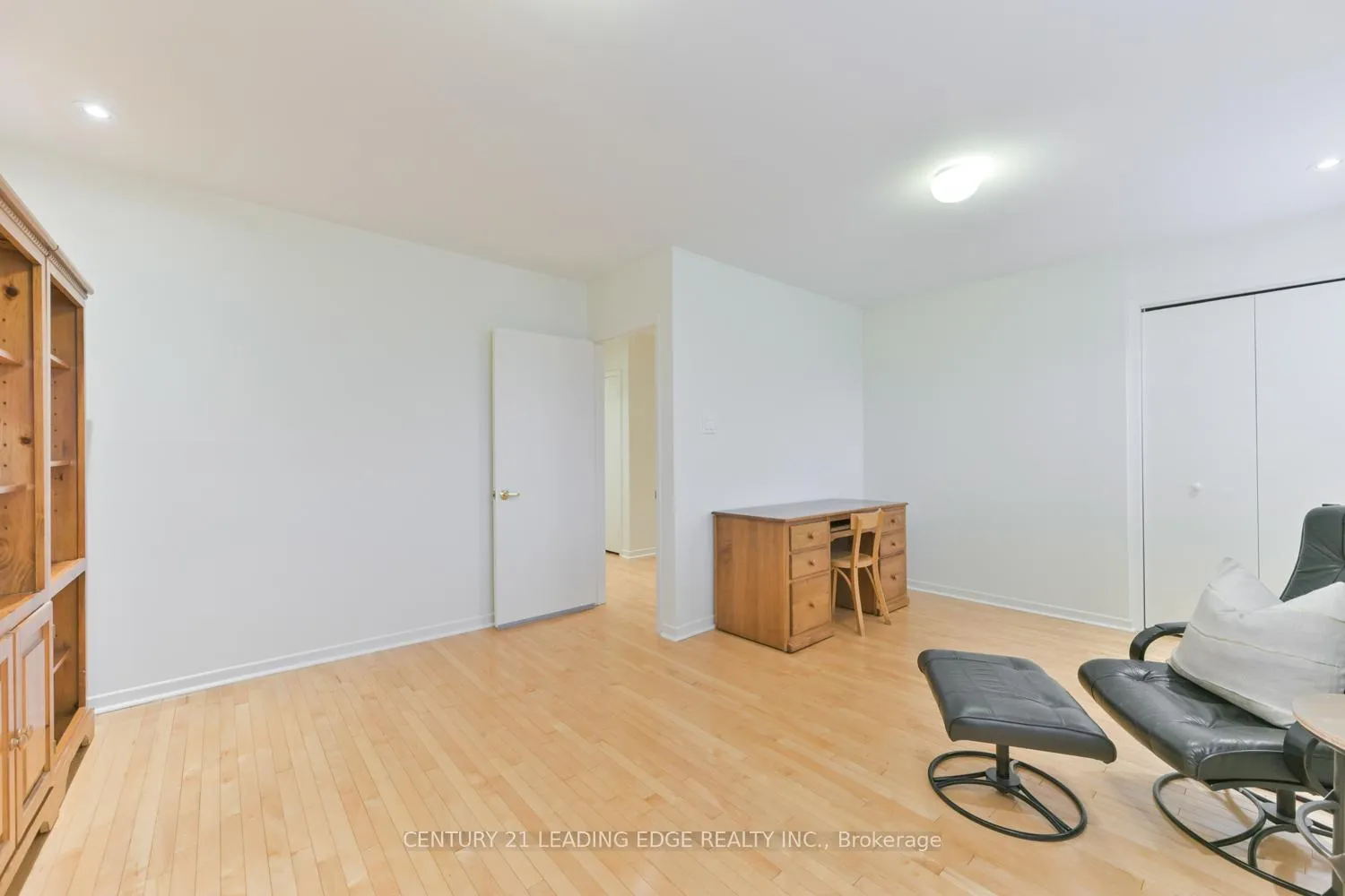 Photo 16 of 188 Krieghoff Avenue, Markham, Unionville — HOMEH