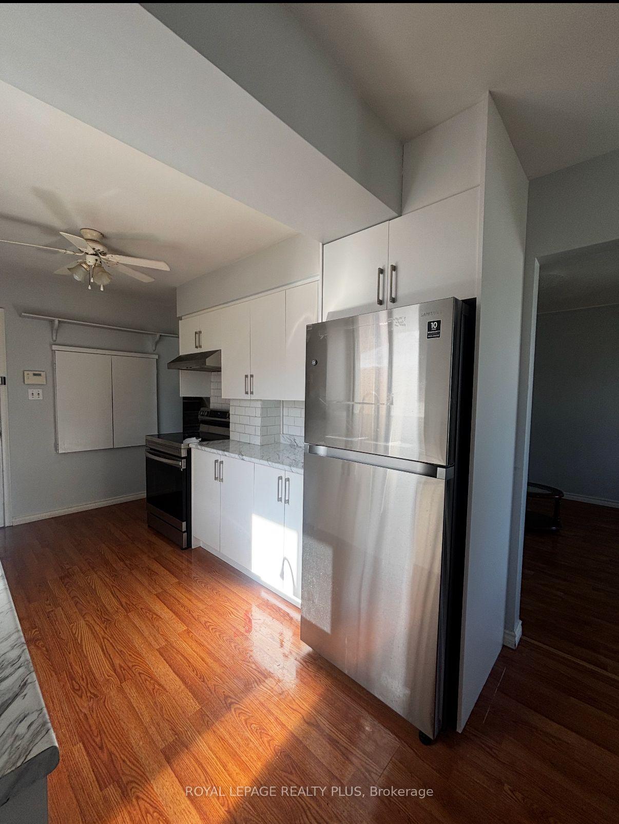 Photo 2 of 1458 Queen's Boulevard, Kitchener, Forest Hill — HOMEH