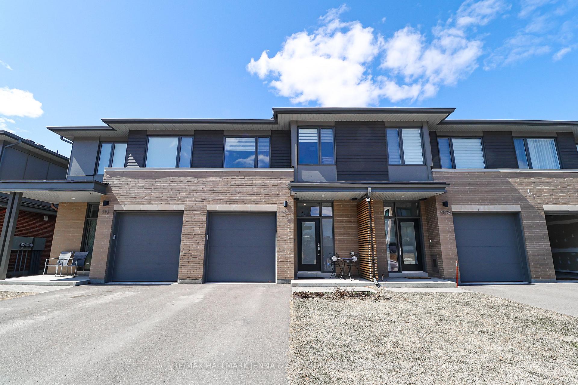 Photo 2 of 511 Pimiwidon Street, Ottawa, CFB Rockcliffe and Area — HOMEH