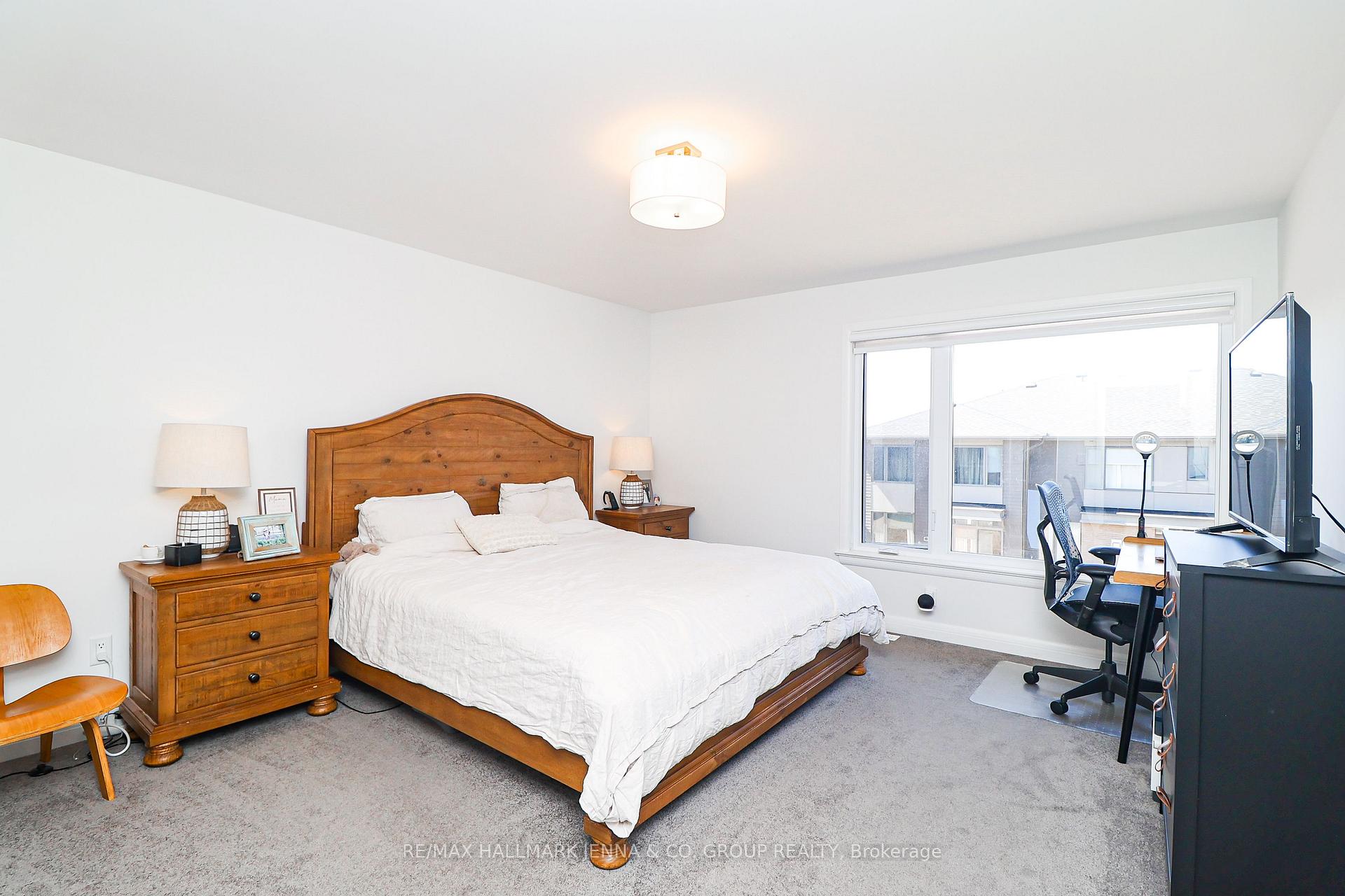 Photo 16 of 511 Pimiwidon Street, Ottawa, CFB Rockcliffe and Area — HOMEH