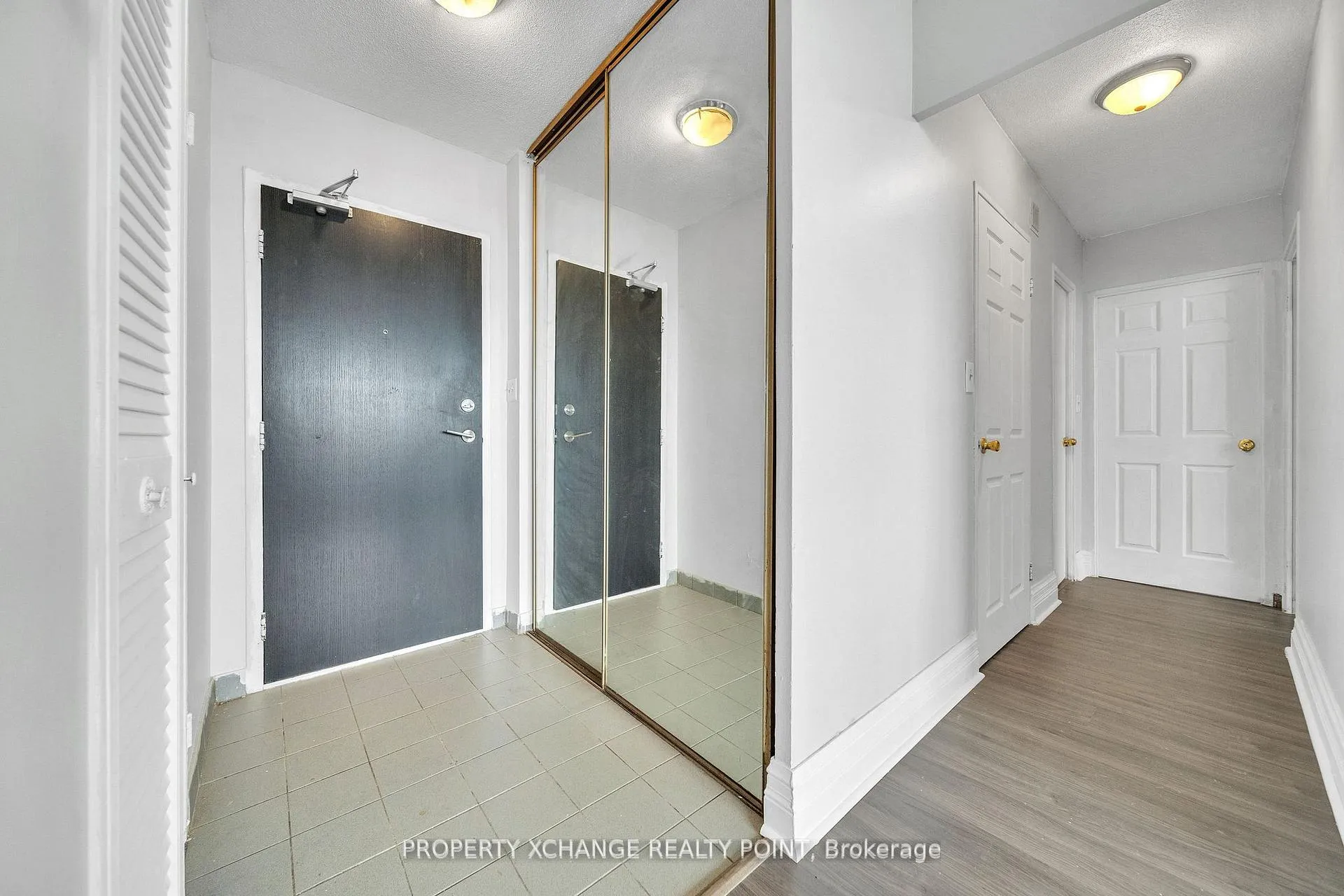 Photo 3 of Unit 1004, 15 Vicora Link Way, Toronto, Flemingdon Park — HOMEH