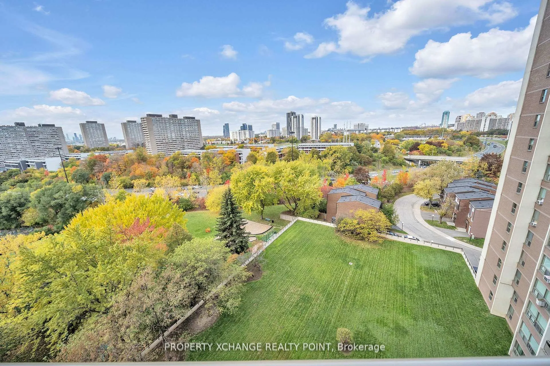 Photo 31 of Unit 1004, 15 Vicora Link Way, Toronto, Flemingdon Park — HOMEH