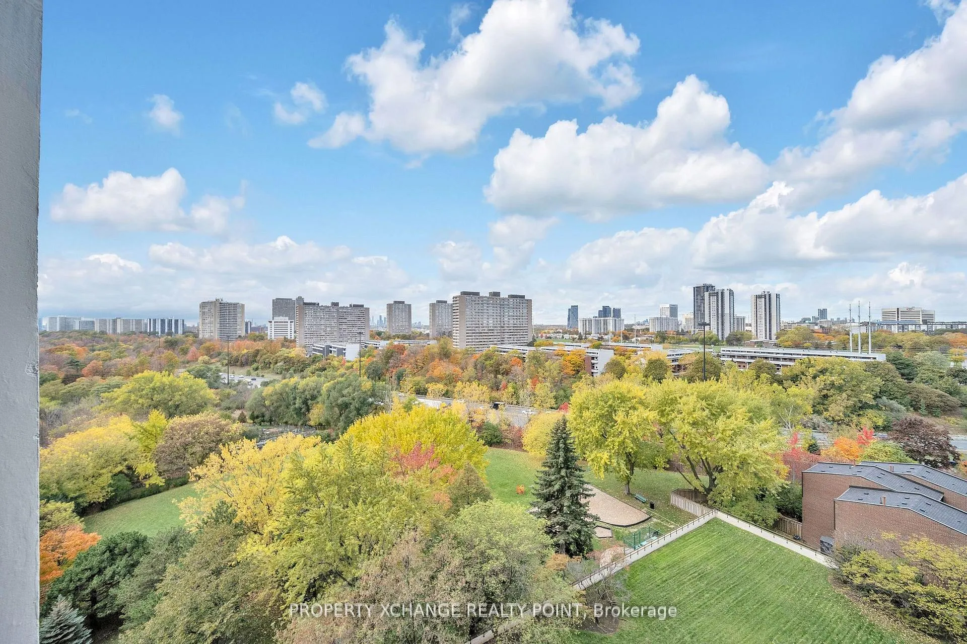 Photo 32 of Unit 1004, 15 Vicora Link Way, Toronto, Flemingdon Park — HOMEH