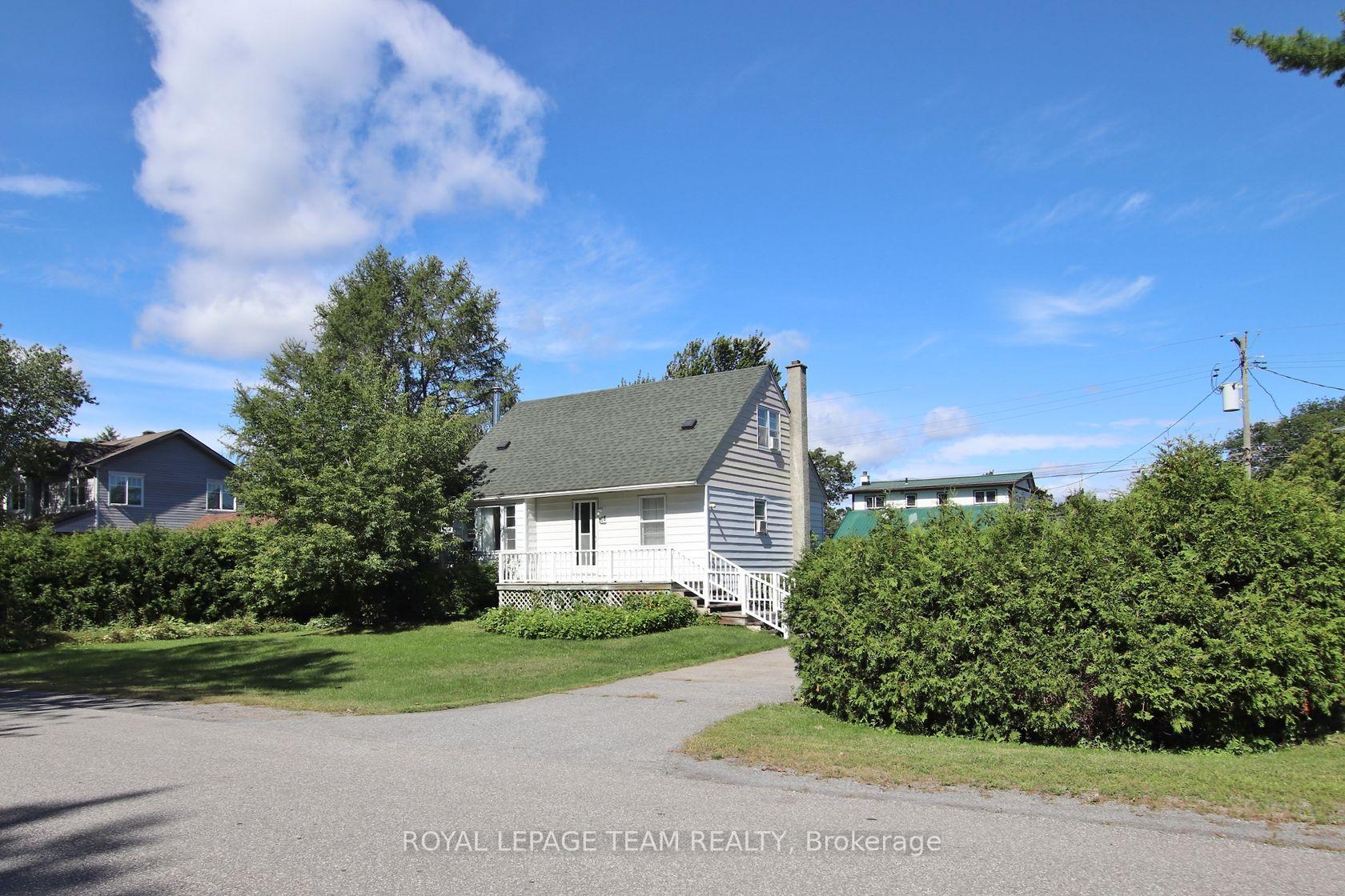 Photo 5 of 115 Rita Avenue, Ottawa, Meadowlands/St. Claire Gardens — HOMEH