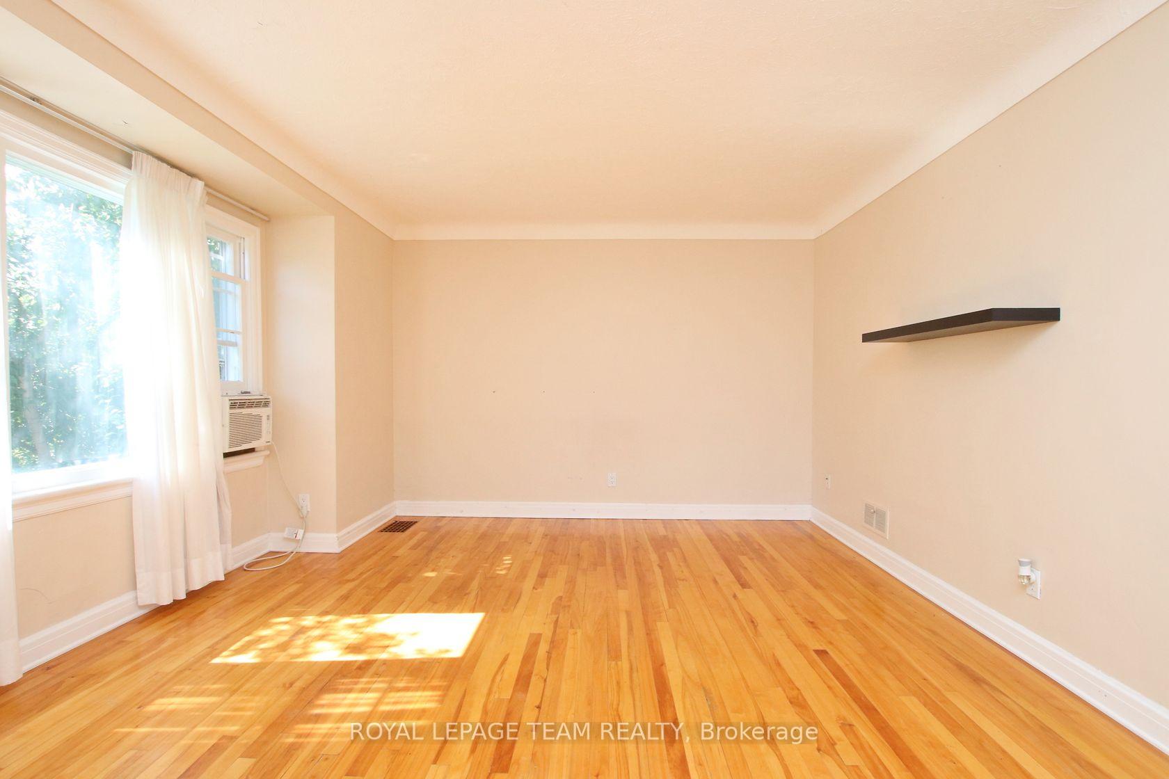 Photo 25 of 115 Rita Avenue, Ottawa, Meadowlands/St. Claire Gardens — HOMEH