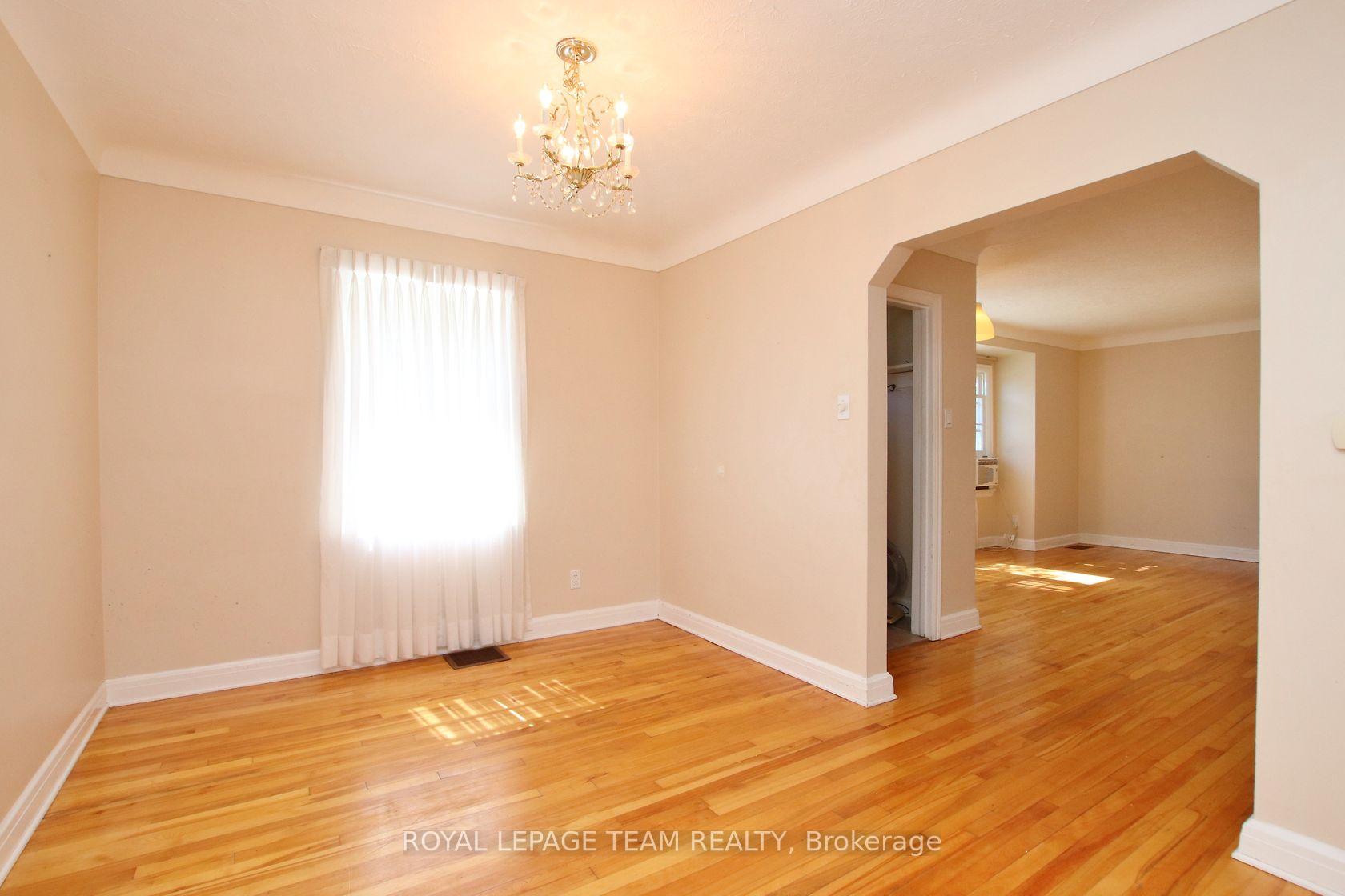 Photo 27 of 115 Rita Avenue, Ottawa, Meadowlands/St. Claire Gardens — HOMEH