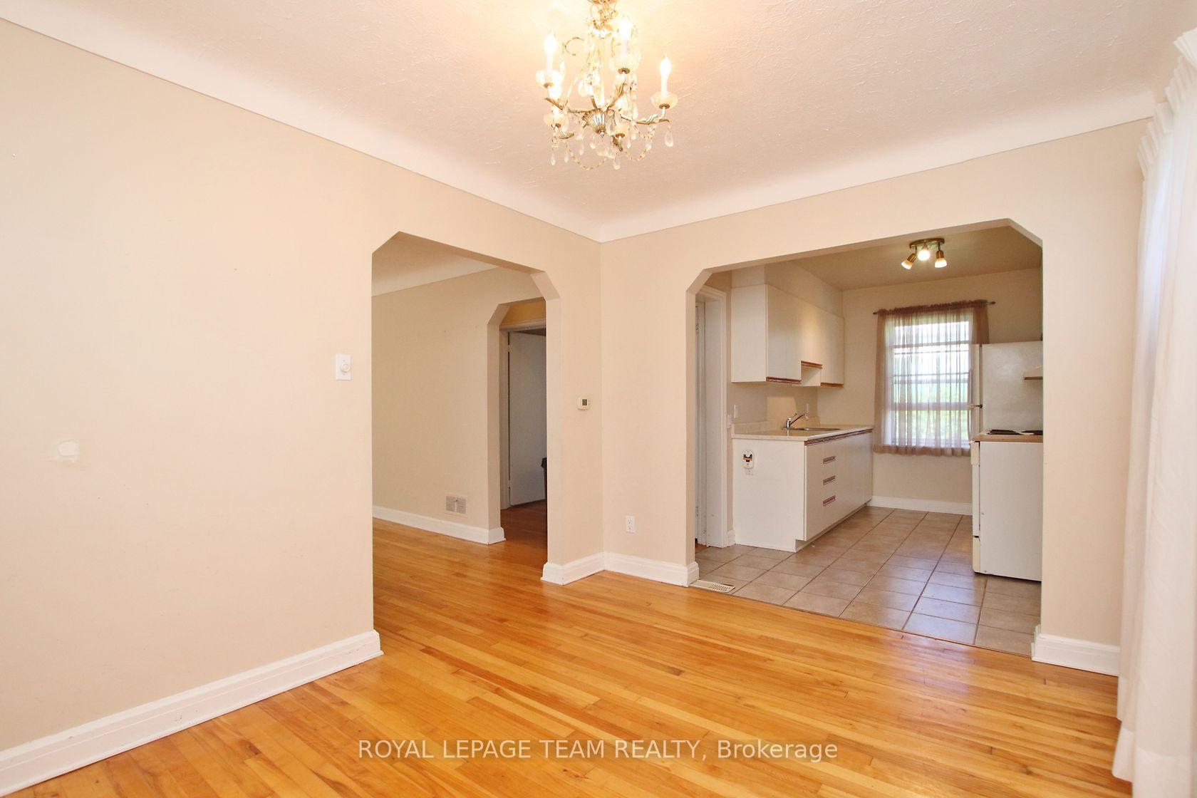 Photo 29 of 115 Rita Avenue, Ottawa, Meadowlands/St. Claire Gardens — HOMEH
