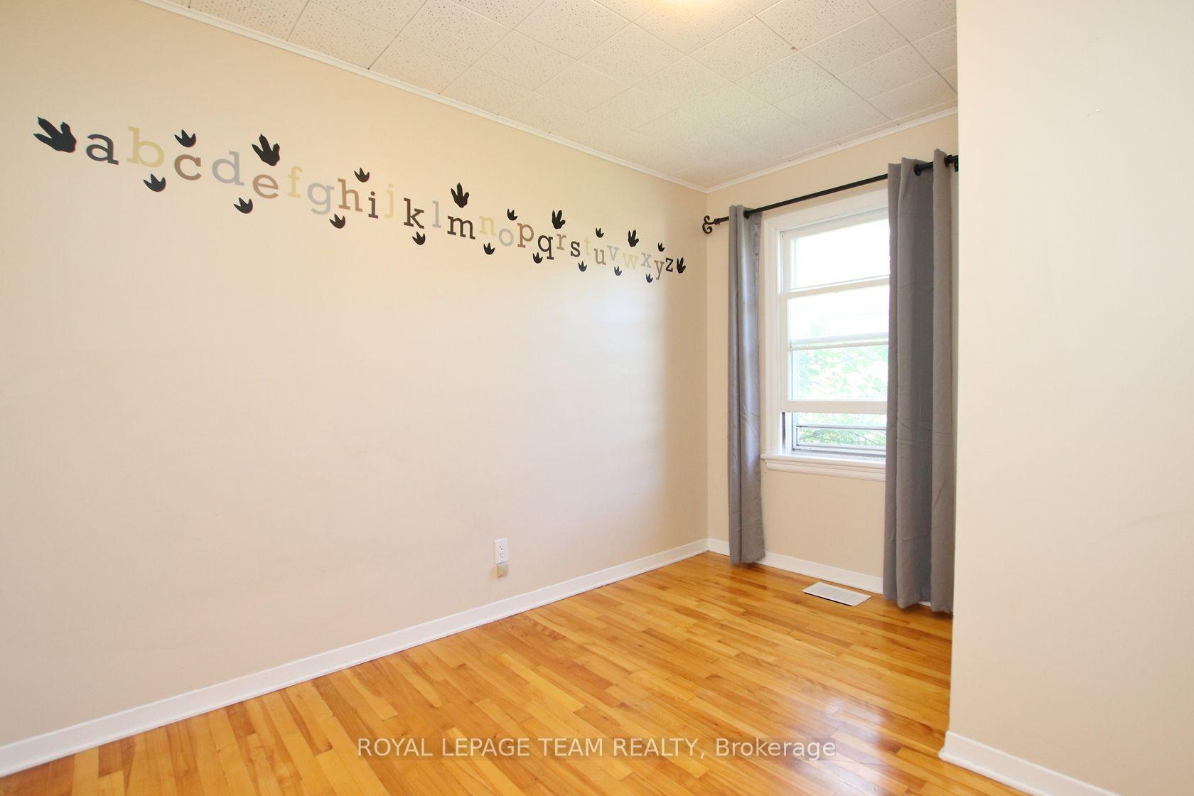Photo 32 of 115 Rita Avenue, Ottawa, Meadowlands/St. Claire Gardens — HOMEH