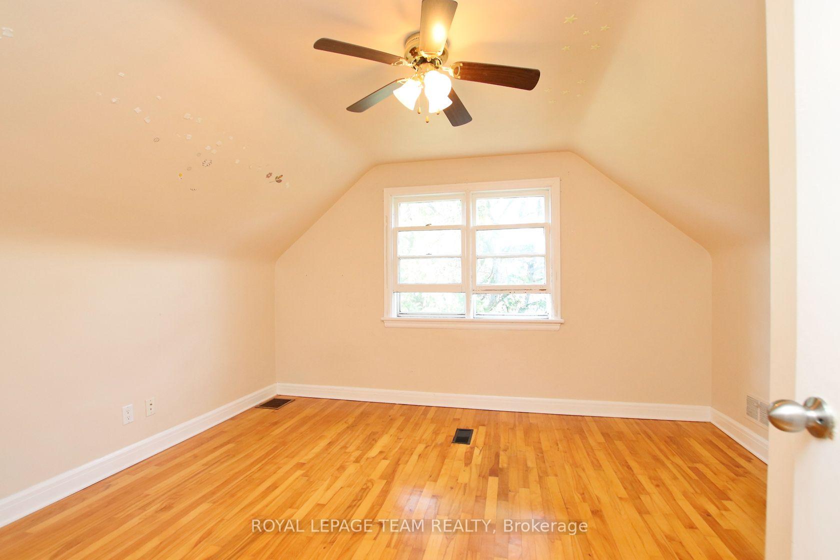 Photo 36 of 115 Rita Avenue, Ottawa, Meadowlands/St. Claire Gardens — HOMEH