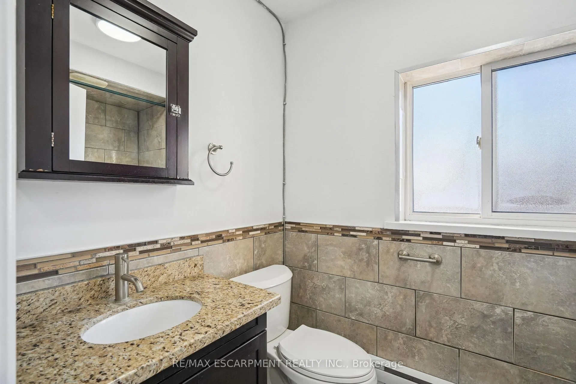 Photo 8 of Unit #4, 1 Elgin Street N, Halton Hills, Acton — HOMEH