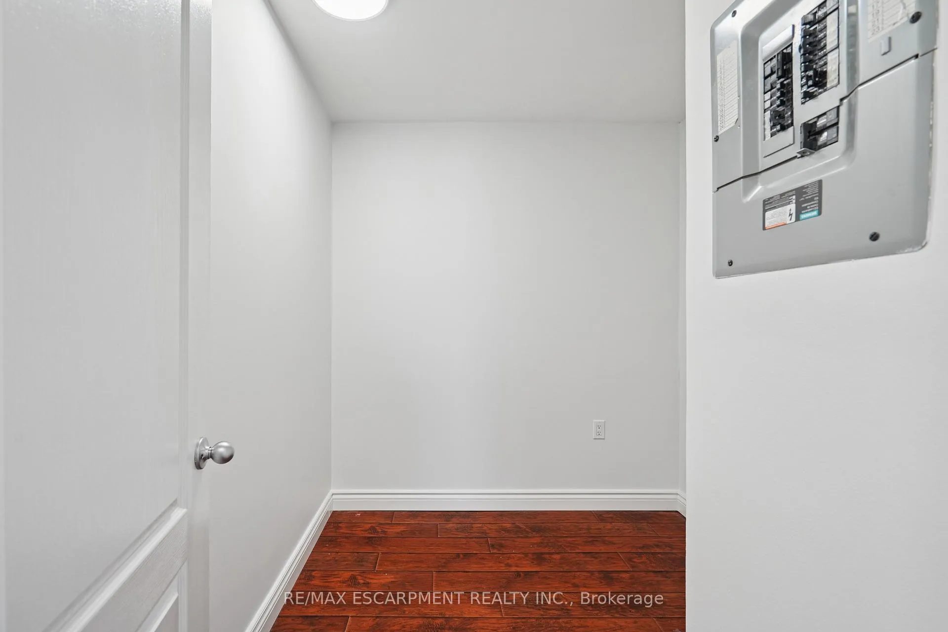 Photo 22 of Unit #4, 1 Elgin Street N, Halton Hills, Acton — HOMEH
