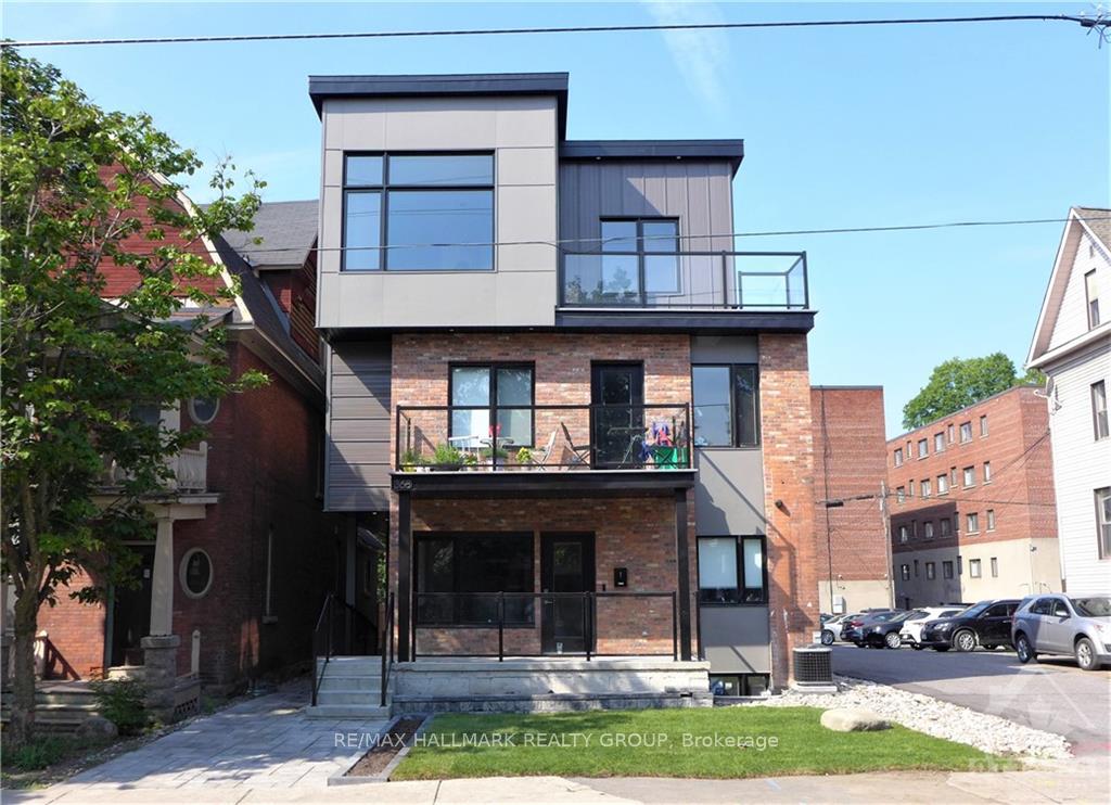 Front of Unit 2, 368 Chapel Street