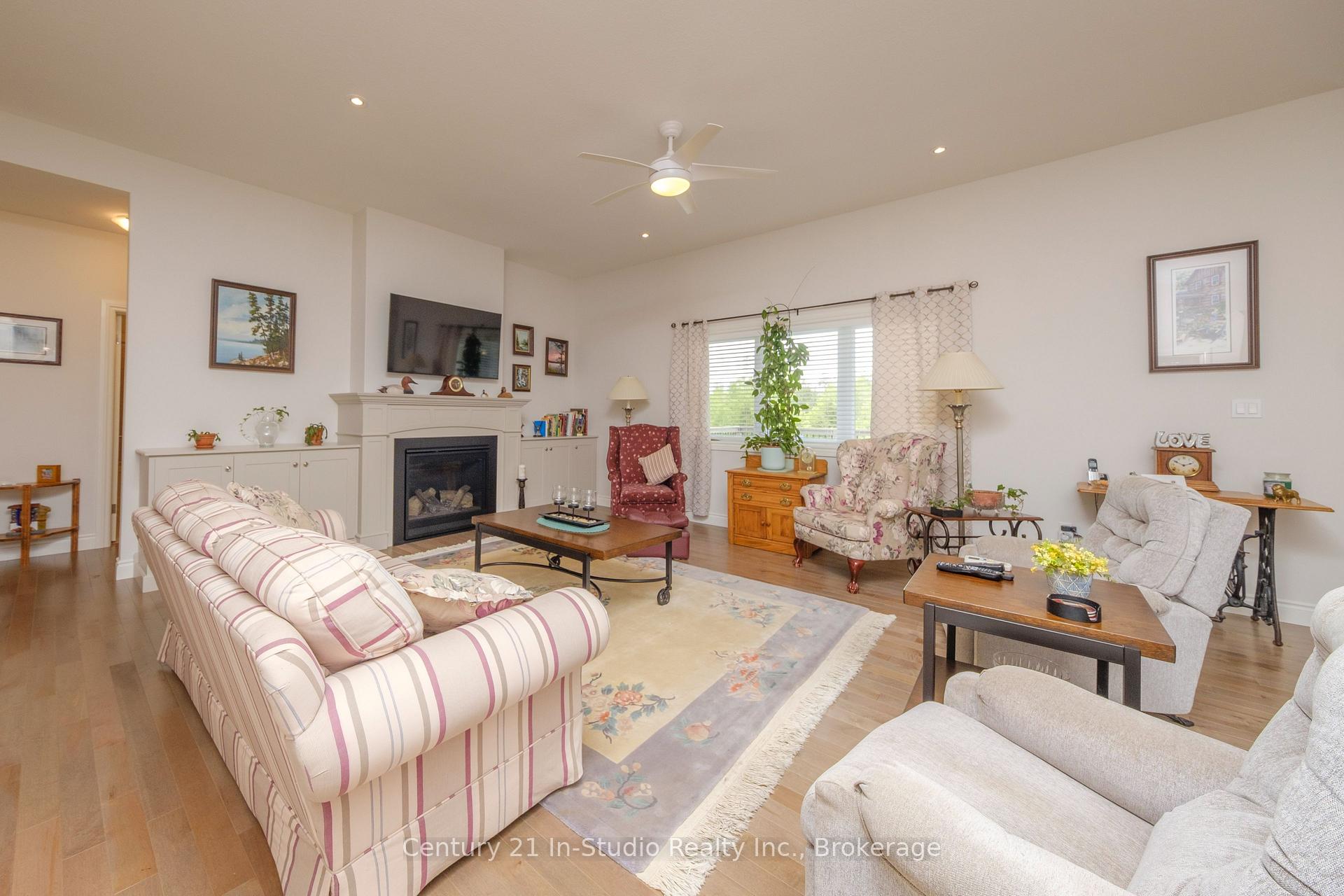 Photo 5 of 417 McCullough Crescent, Kincardine — HOMEH