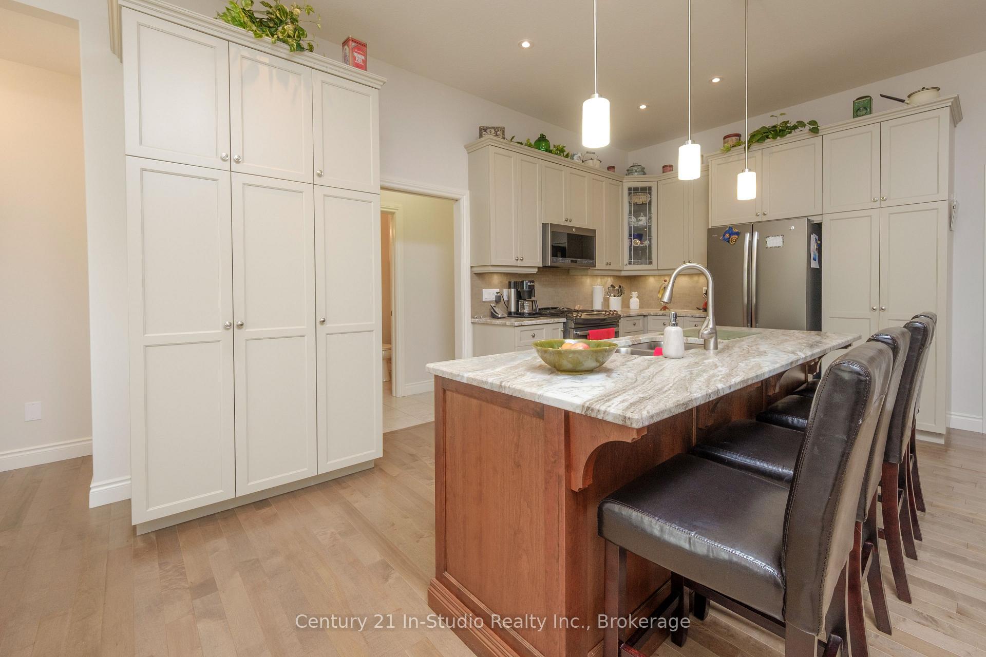 Photo 8 of 417 McCullough Crescent, Kincardine — HOMEH