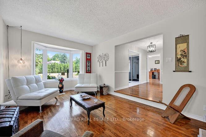 Photo 8 of 1144 Rideau Bend Crescent, Ottawa, Manotick East to Manotick Station — HOMEH
