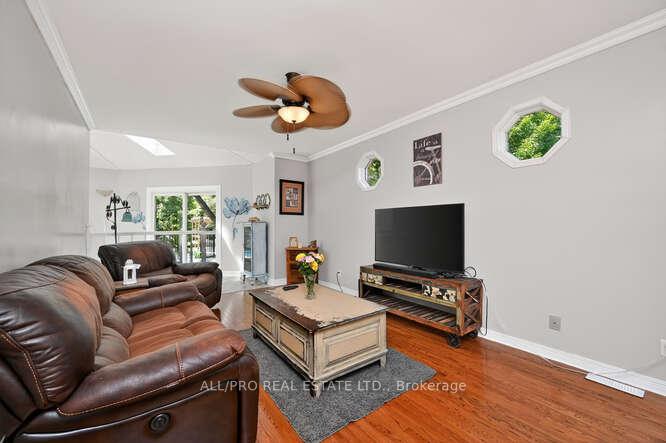 Photo 10 of 1144 Rideau Bend Crescent, Ottawa, Manotick East to Manotick Station — HOMEH