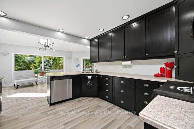 Photo 14 of 1144 Rideau Bend Crescent, Ottawa, Manotick East to Manotick Station — HOMEH