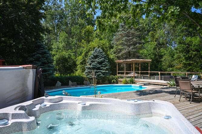 Photo 33 of 1144 Rideau Bend Crescent, Ottawa, Manotick East to Manotick Station — HOMEH