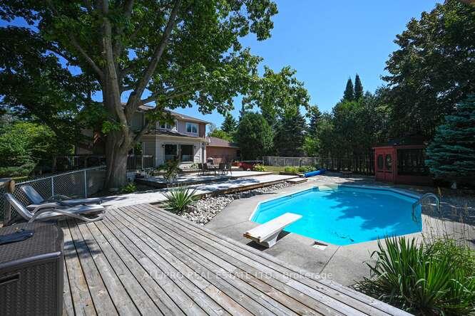 Photo 34 of 1144 Rideau Bend Crescent, Ottawa, Manotick East to Manotick Station — HOMEH