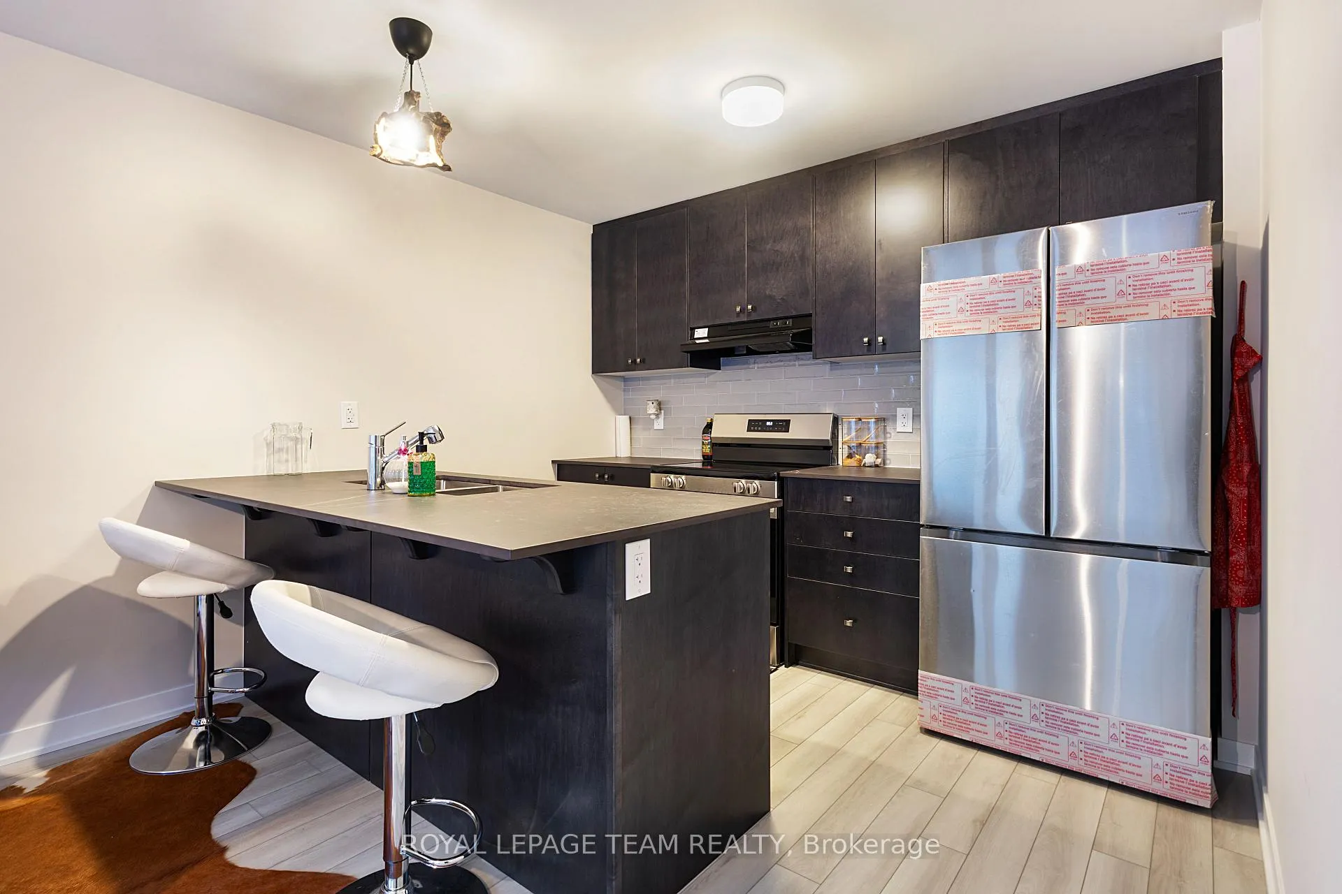 Photo 4 of 804 Parnian Private, Ottawa, Barrhaven - Half Moon Bay — HOMEH