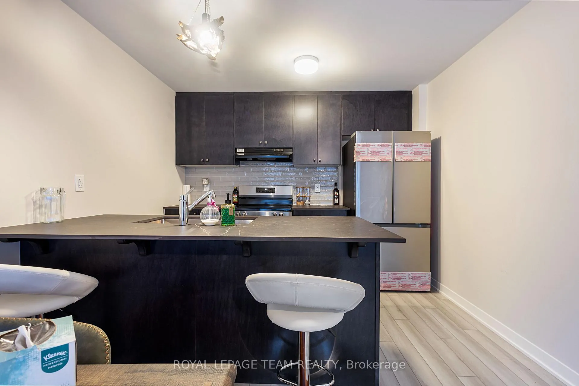Photo 5 of 804 Parnian Private, Ottawa, Barrhaven - Half Moon Bay — HOMEH