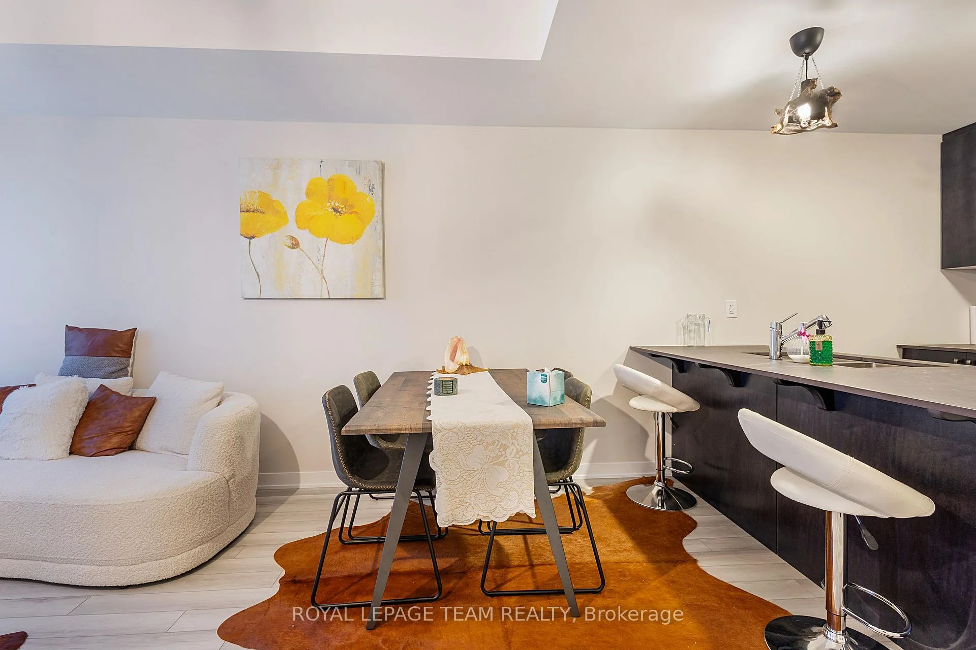 Photo 9 of 804 Parnian Private, Ottawa, Barrhaven - Half Moon Bay — HOMEH