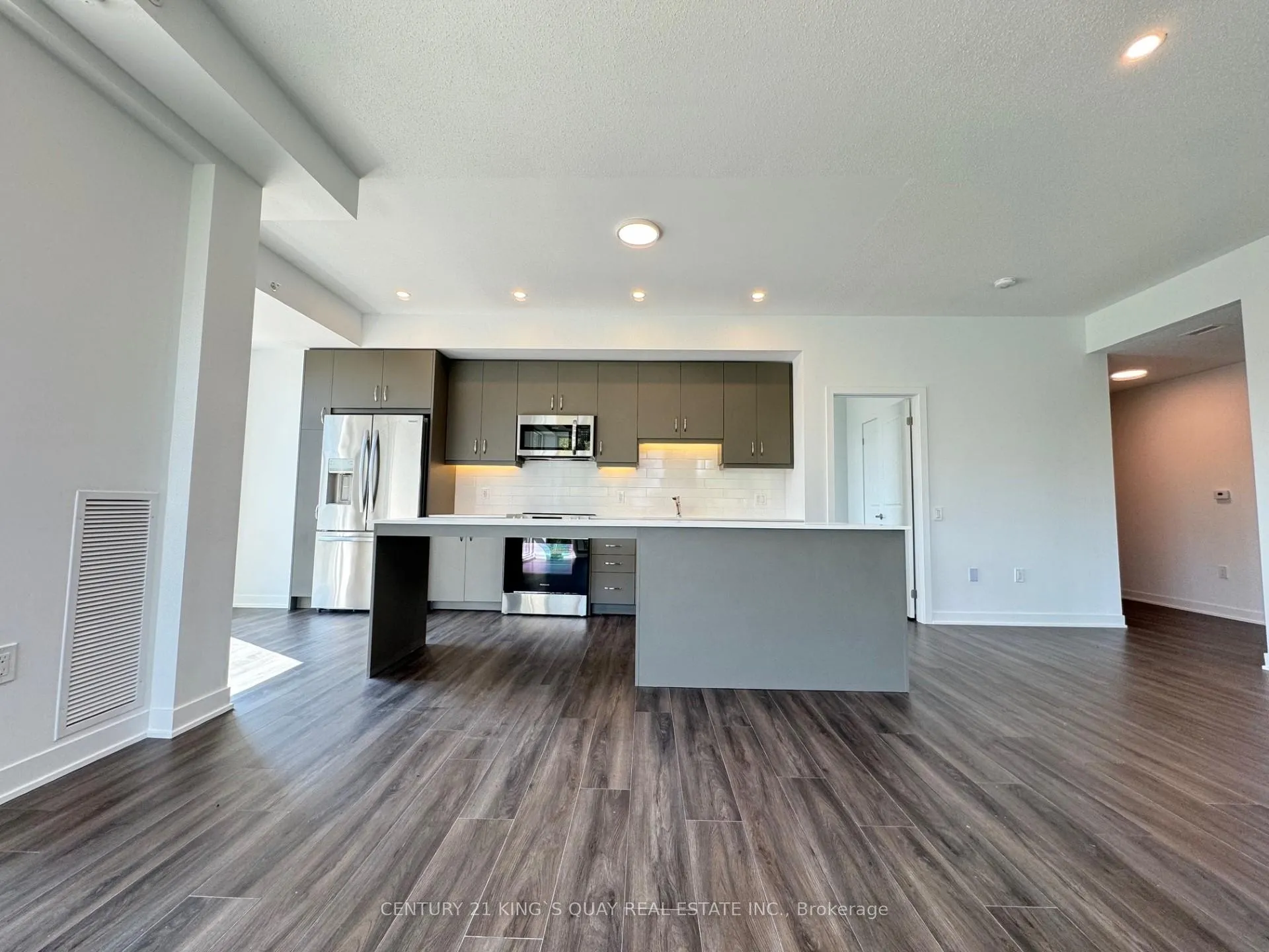 Photo 3 of Unit 307, 385 Arctic Red Drive, Oshawa, Windfields — HOMEH