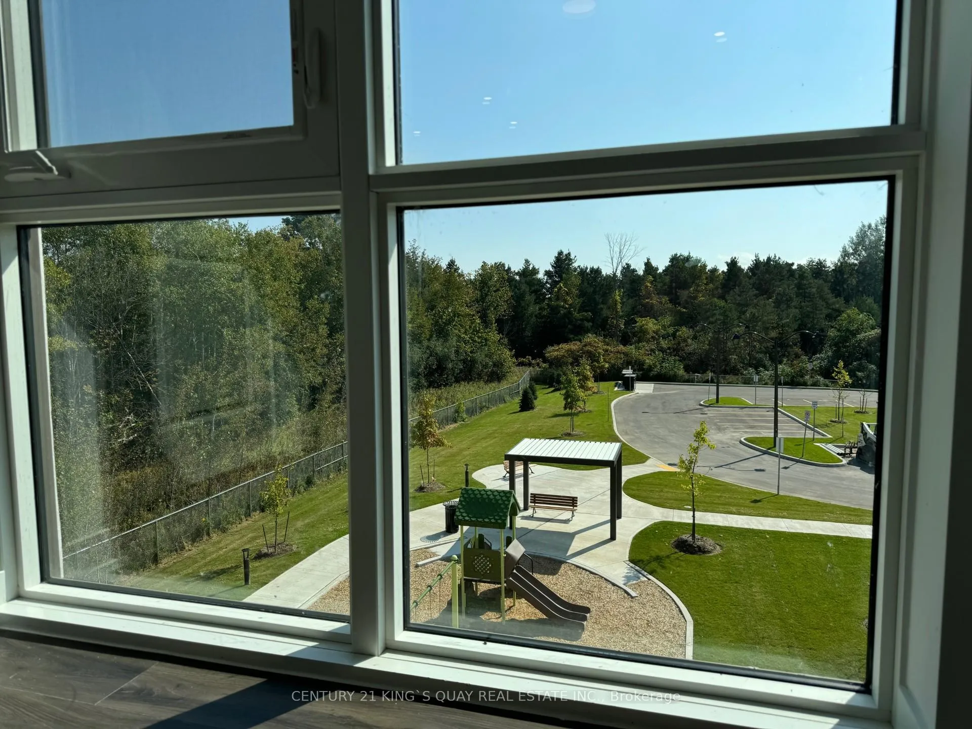 Photo 10 of Unit 307, 385 Arctic Red Drive, Oshawa, Windfields — HOMEH