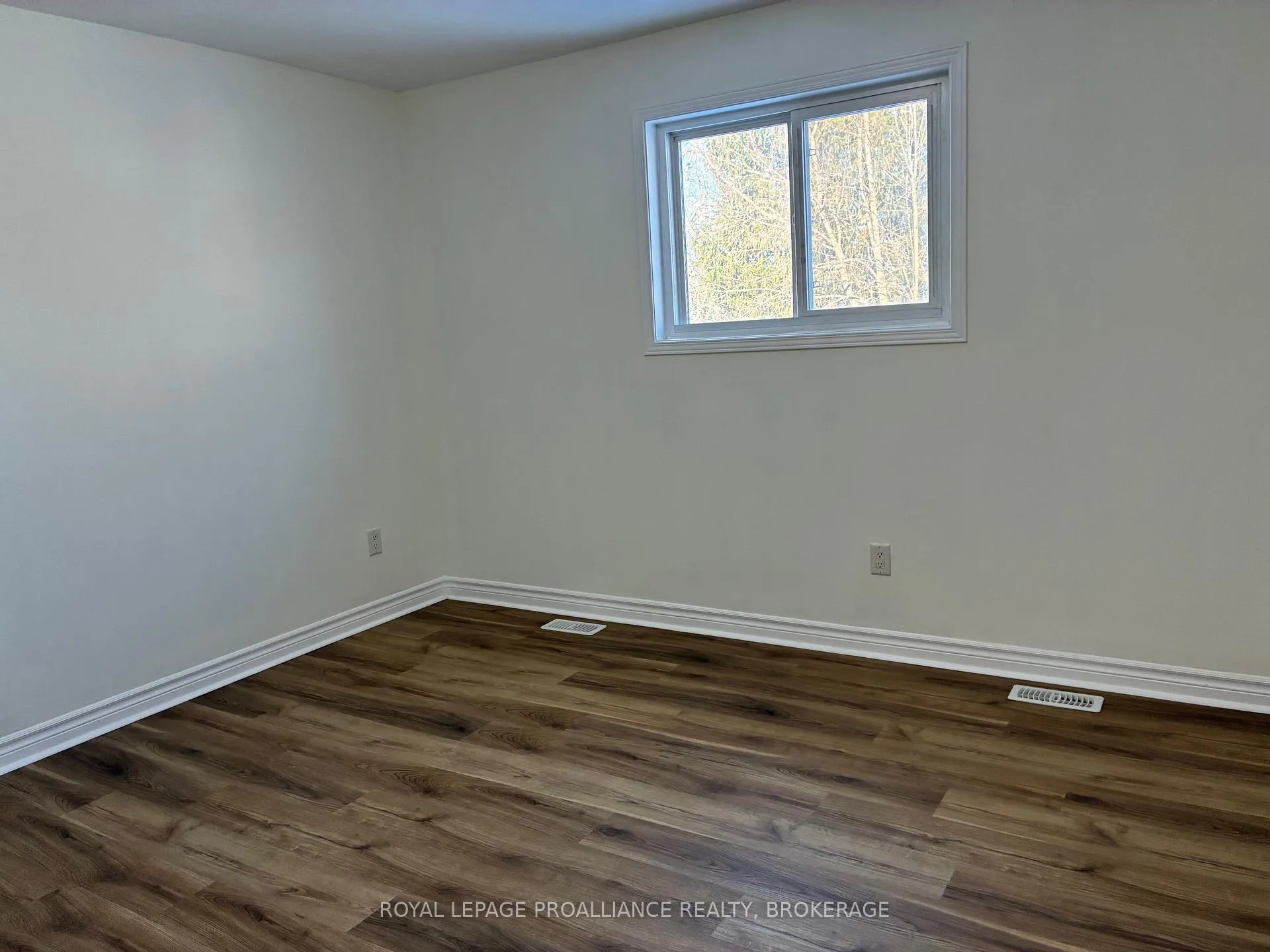 Photo 12 of 4A Creighton Drive, Loyalist, Odessa — HOMEH