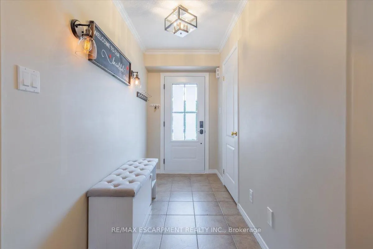 Photo 2 of 4 Ruthven Crescent, New Tecumseth, Alliston — HOMEH