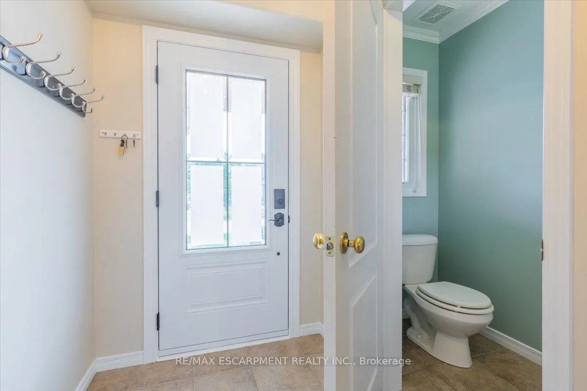 Photo 3 of 4 Ruthven Crescent, New Tecumseth, Alliston — HOMEH