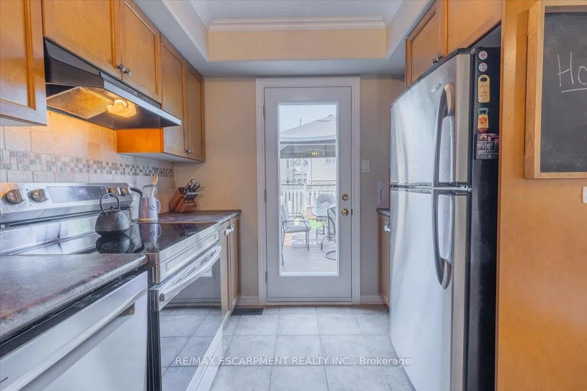 Photo 8 of 4 Ruthven Crescent, New Tecumseth, Alliston — HOMEH