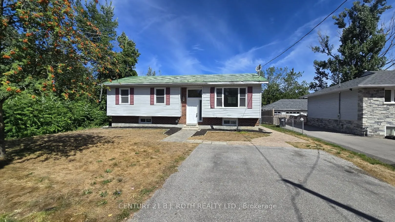 Front of 698 Burton Drive