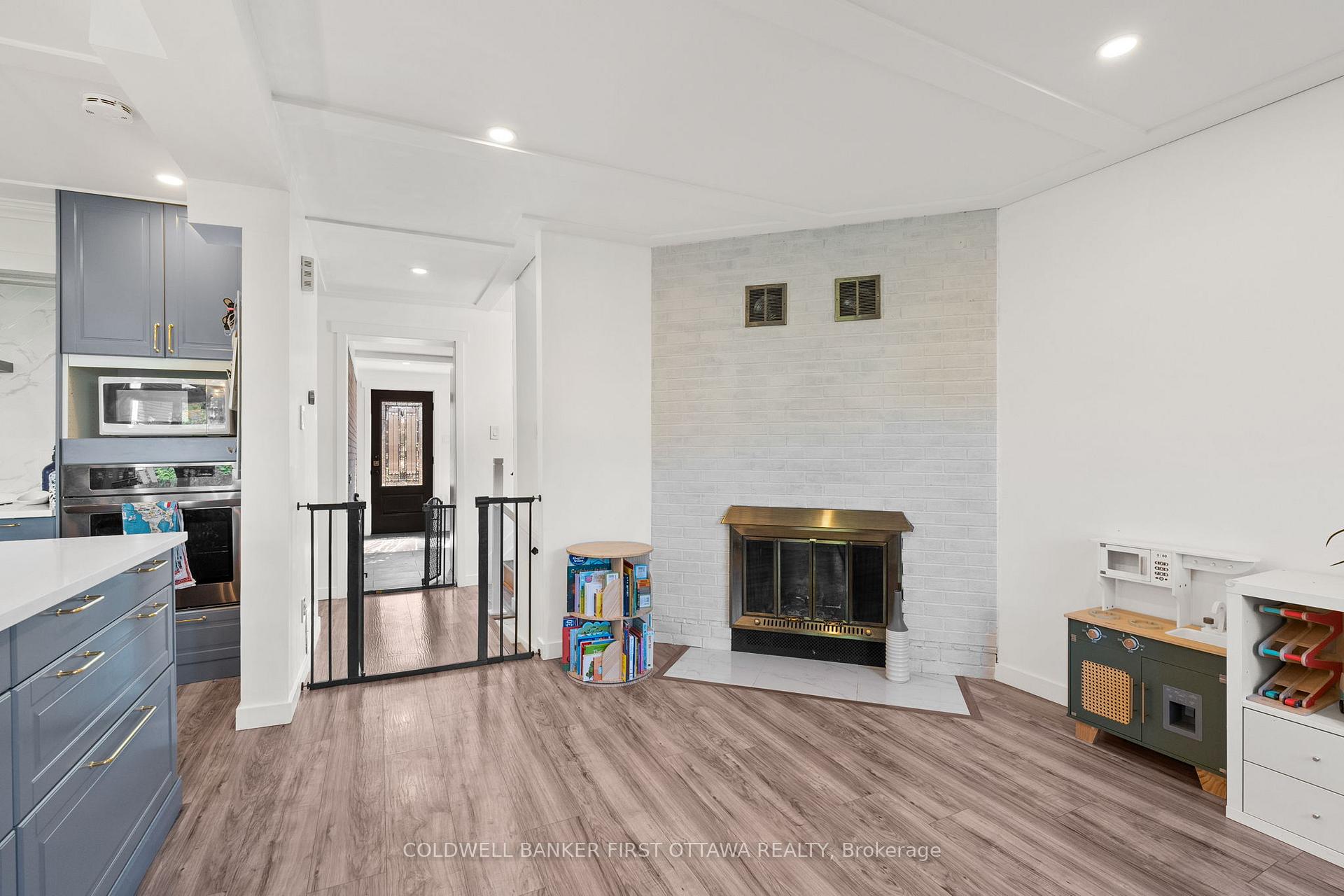 Photo 12 of 109 Borga Crescent, Ottawa, Hunt Club Park/Greenboro — HOMEH
