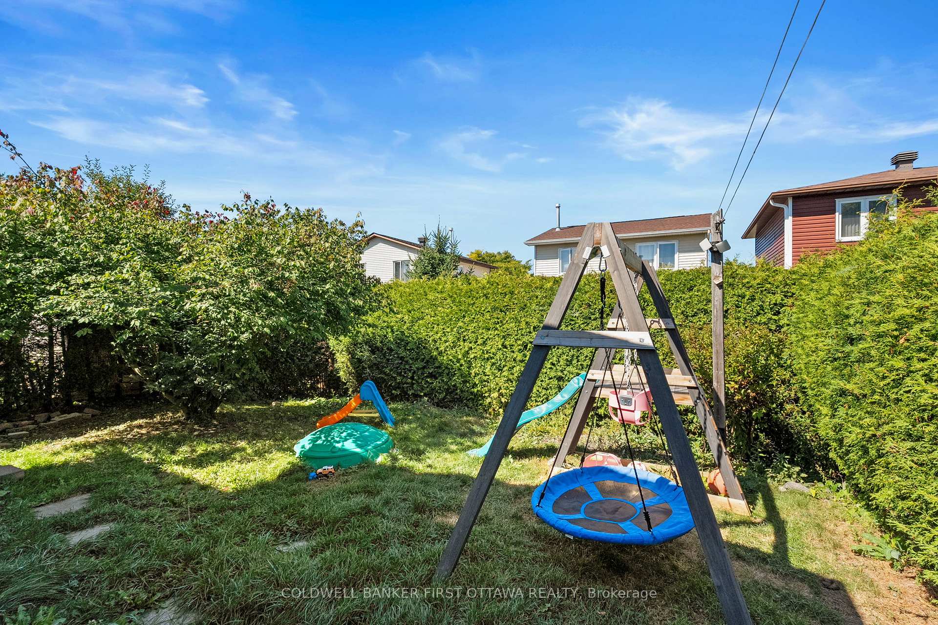 Photo 30 of 109 Borga Crescent, Ottawa, Hunt Club Park/Greenboro — HOMEH
